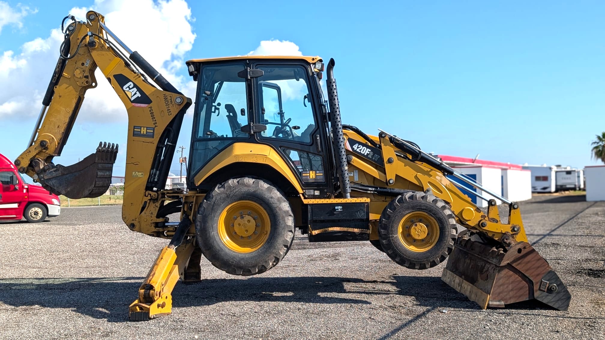 2017 CATERPILLAR 420F2 IT 4WD CAB EXTEND-A-HOE BACKHOE  - LOADED