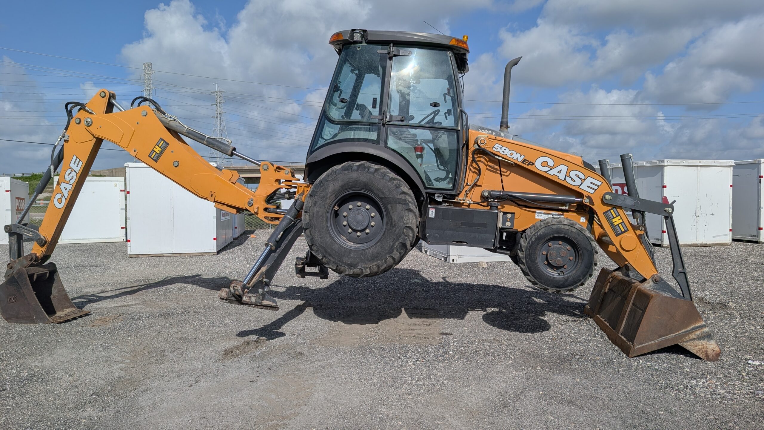 2022 CASE 580 EP 4WD BACKHOE WITH FRONT & REAR AUX HYDS - 778080