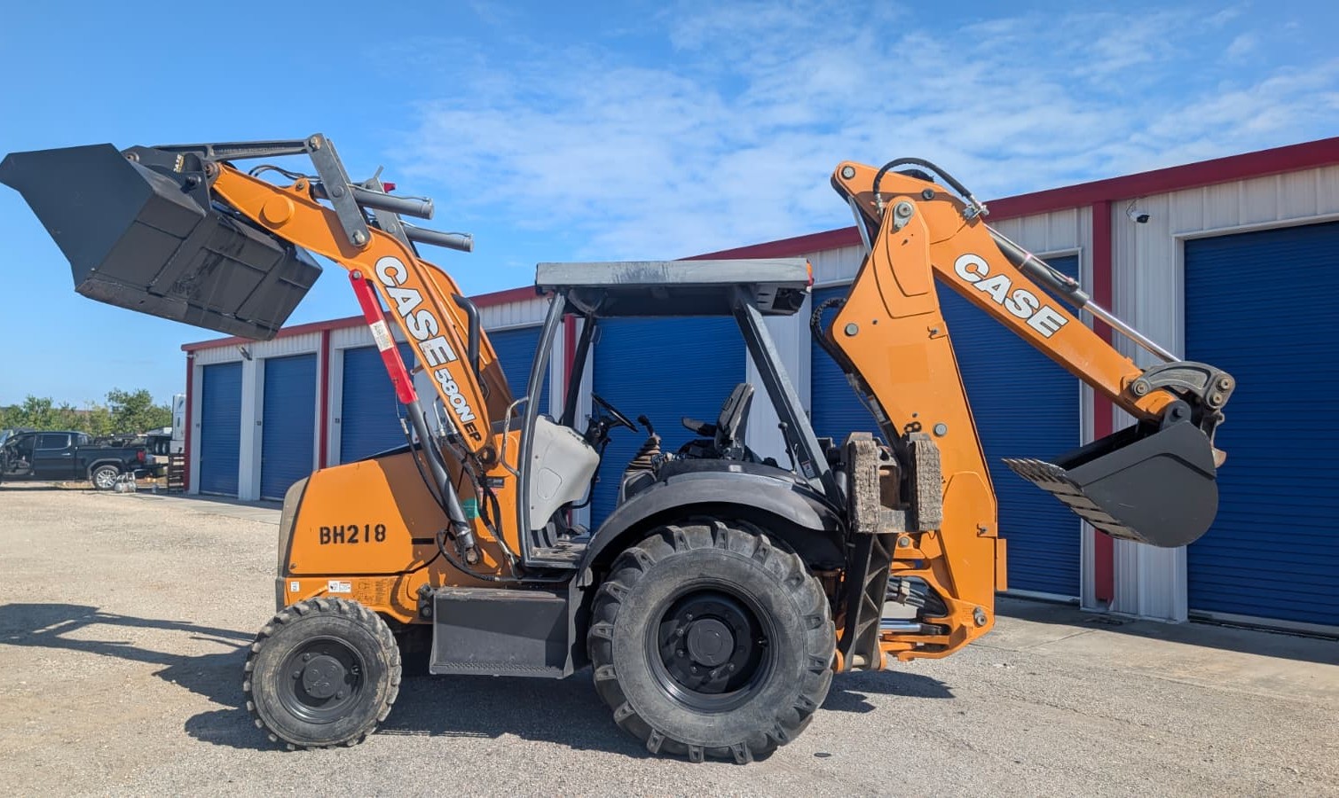 2020 CASE 580N EP 4WD BACKHOE WITH REAR AUX HYDS - 770230