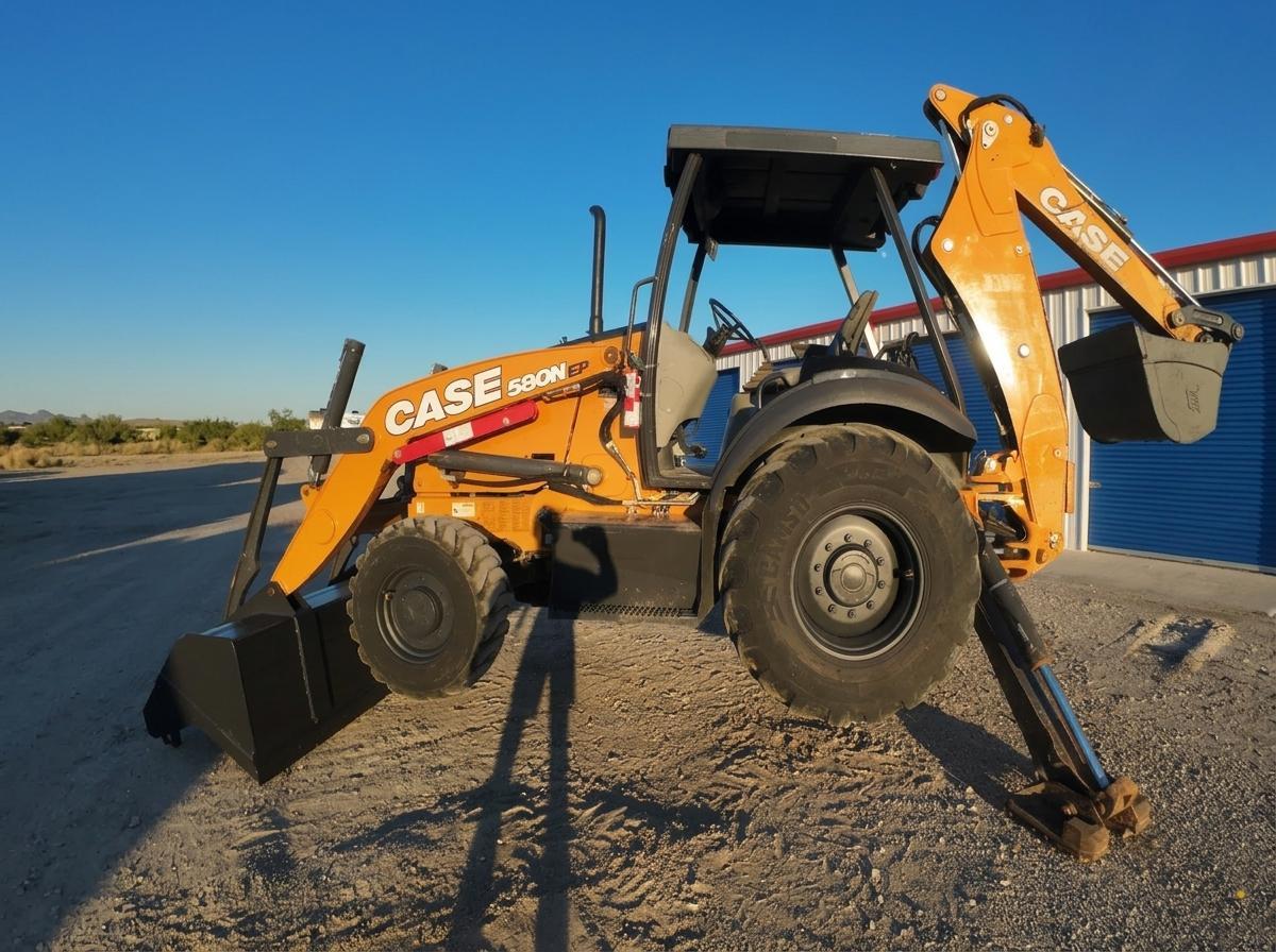 2021 CASE 580N EP 4WD BACKHOE WITH REAR AUX HYDS - 770304